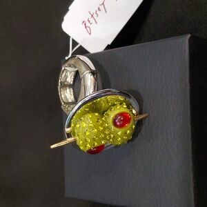 BETSEY JOHNSON OLIVE STRETCH RING